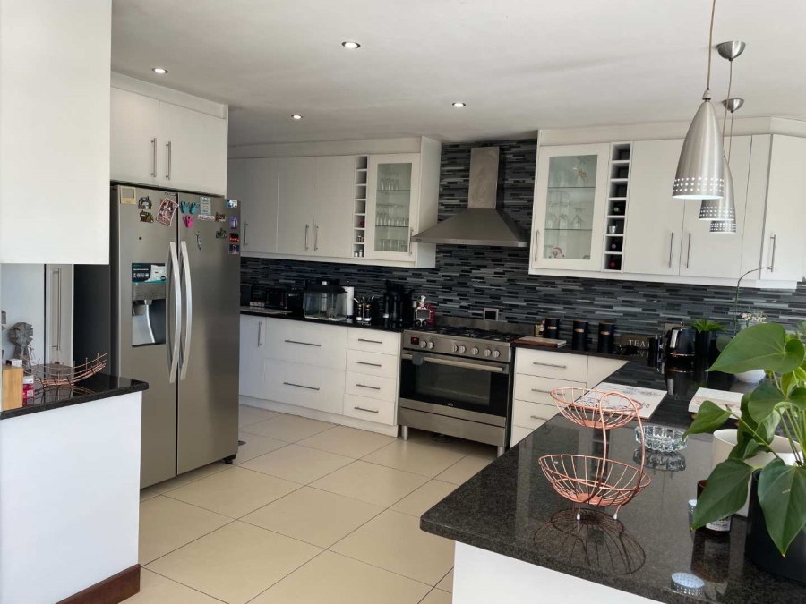 4 Bedroom Property for Sale in Dan Pienaar Free State